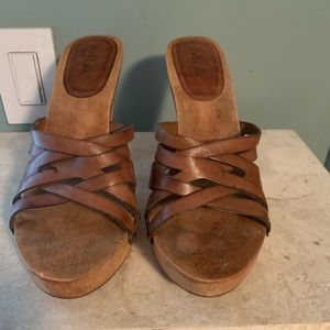 Mia wood & leather summer sandal